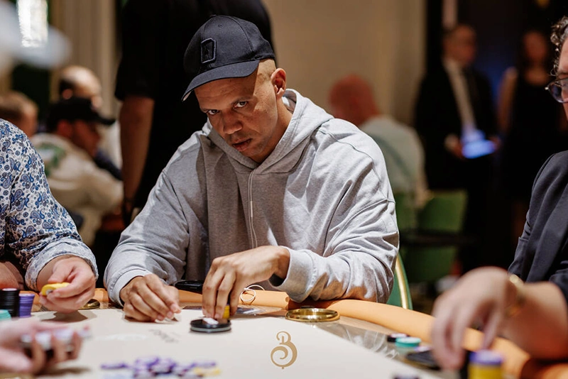 Plil Ivey sube la apuesta
